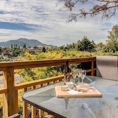Treetop Hideaway - Taupo Holiday Home Экстерьер фото